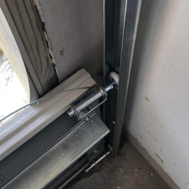 professional_noisy_garage_door_repair_service_san_diego